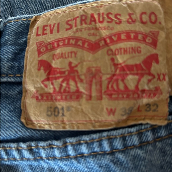 Jeans - Picture 2 of 3